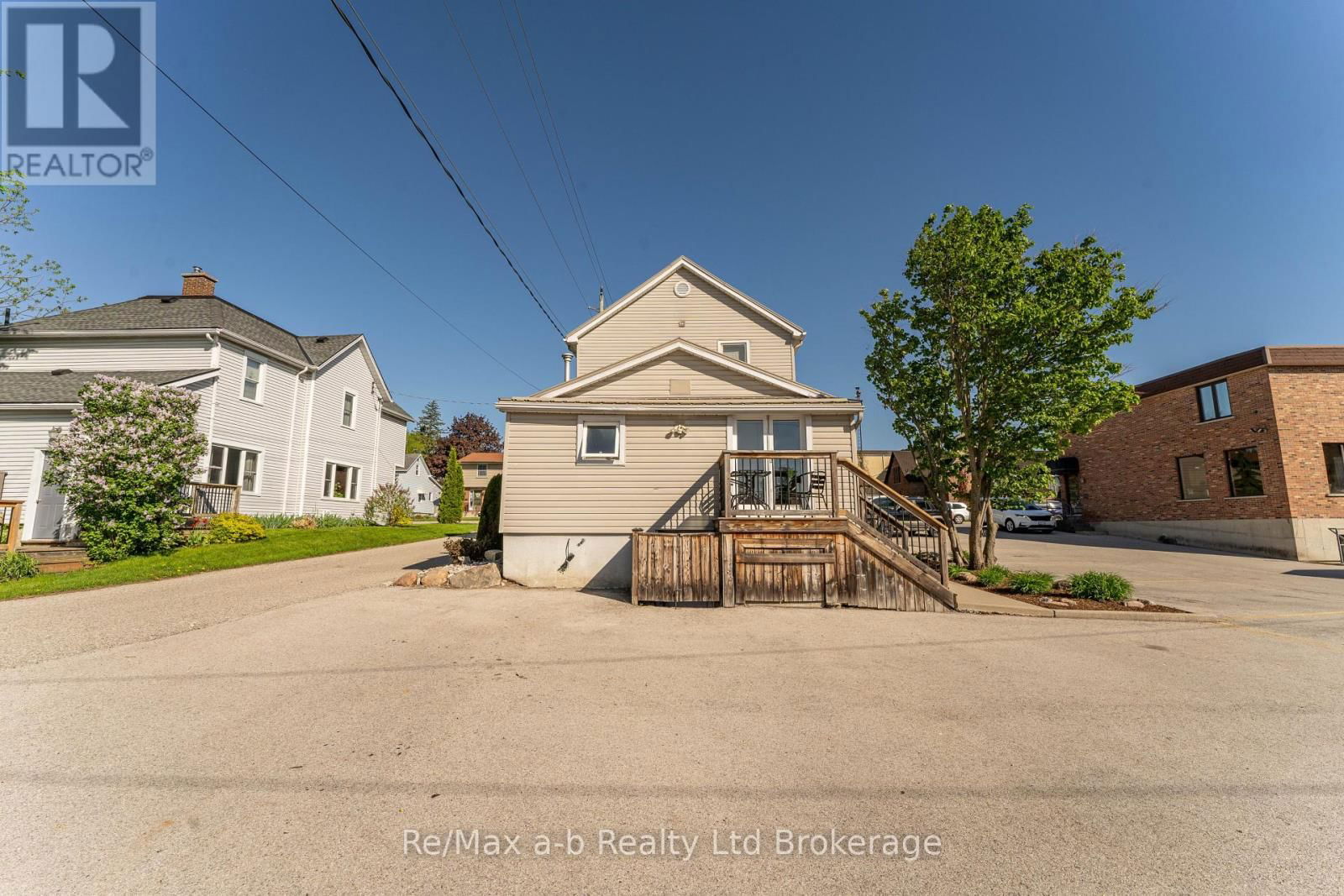 49 BROCK STREET WEST Image 3