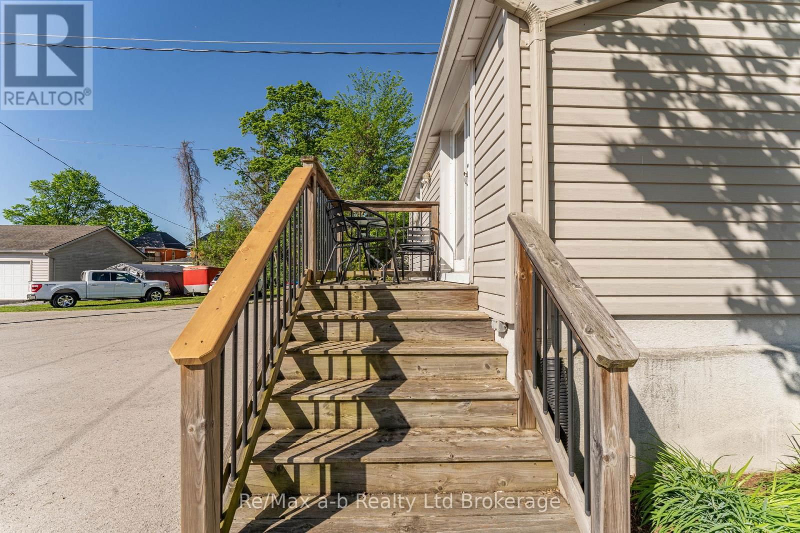 49 BROCK STREET WEST Image 5