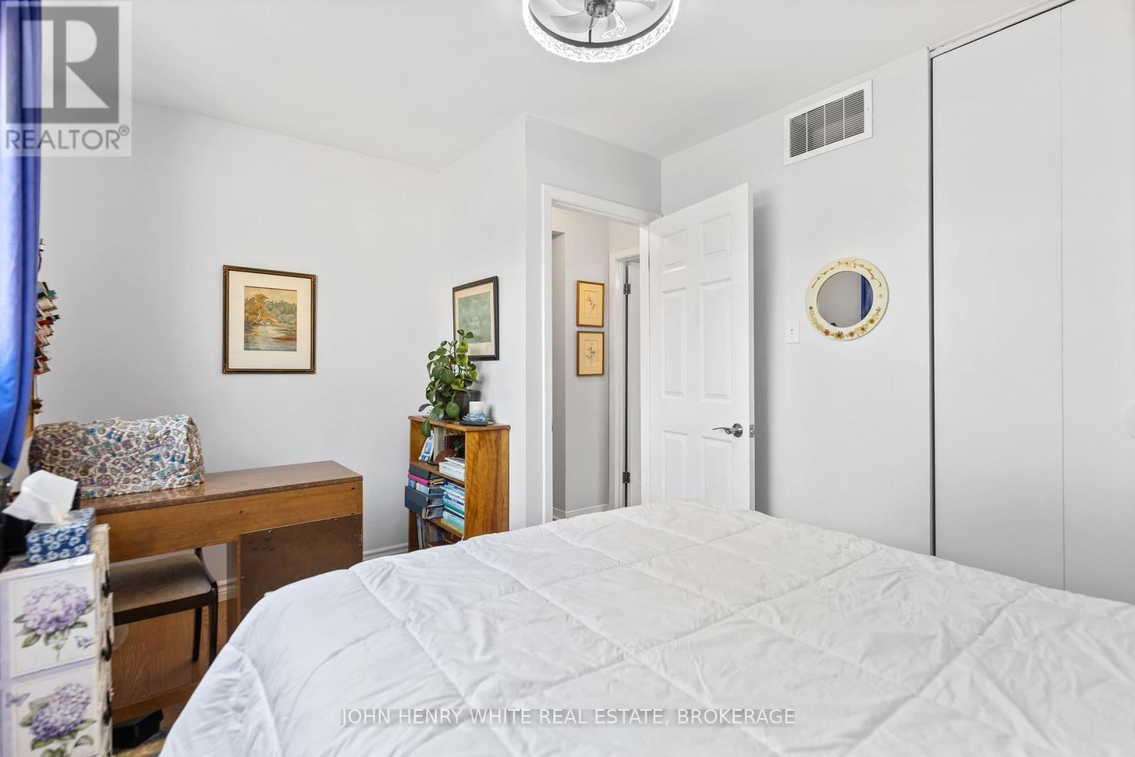 1182 QUEENSLAND PLACE Image 19
