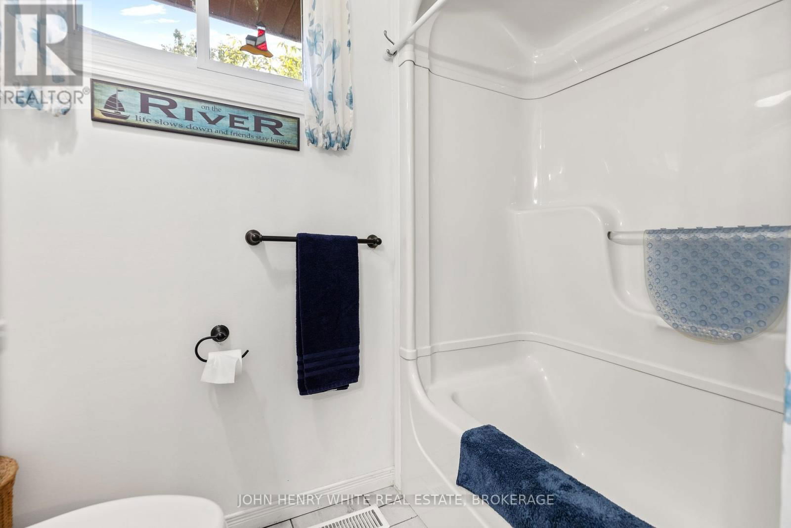1182 QUEENSLAND PLACE Image 21