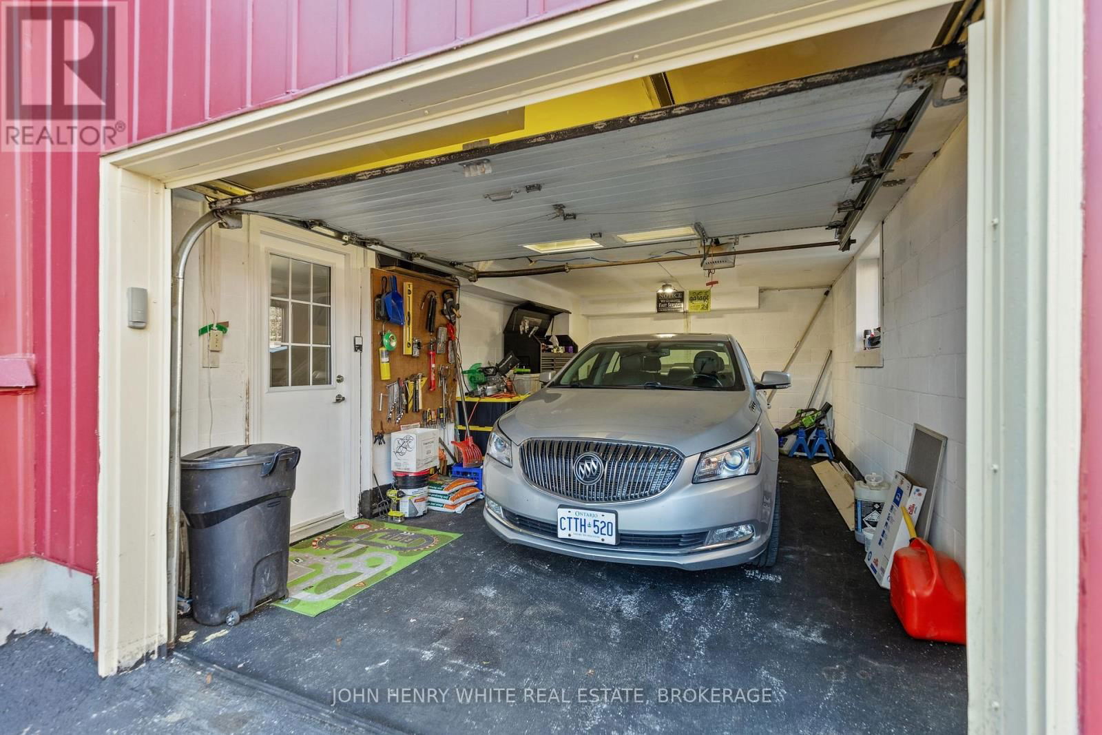 1182 QUEENSLAND PLACE Image 29