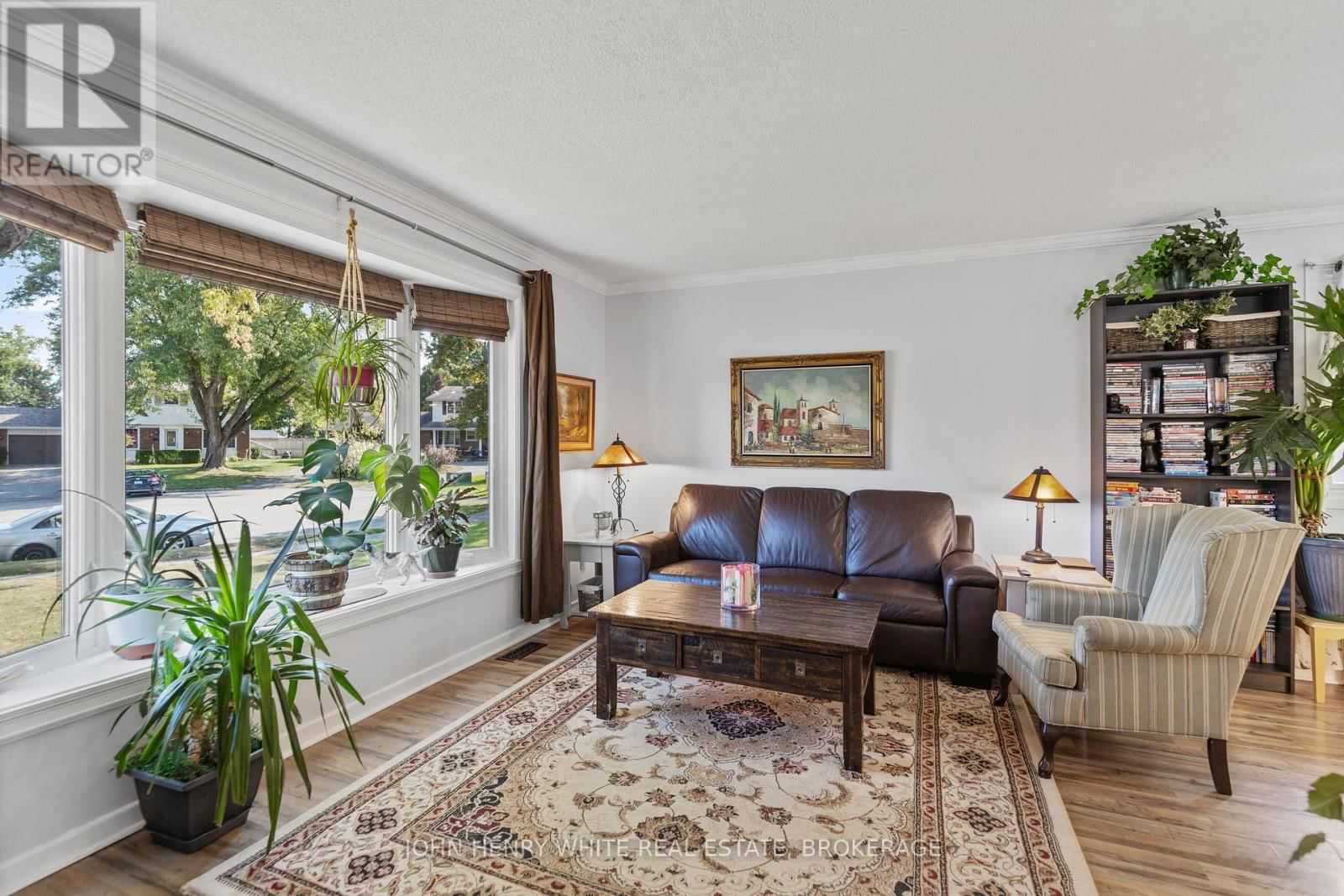 1182 QUEENSLAND PLACE Image 3