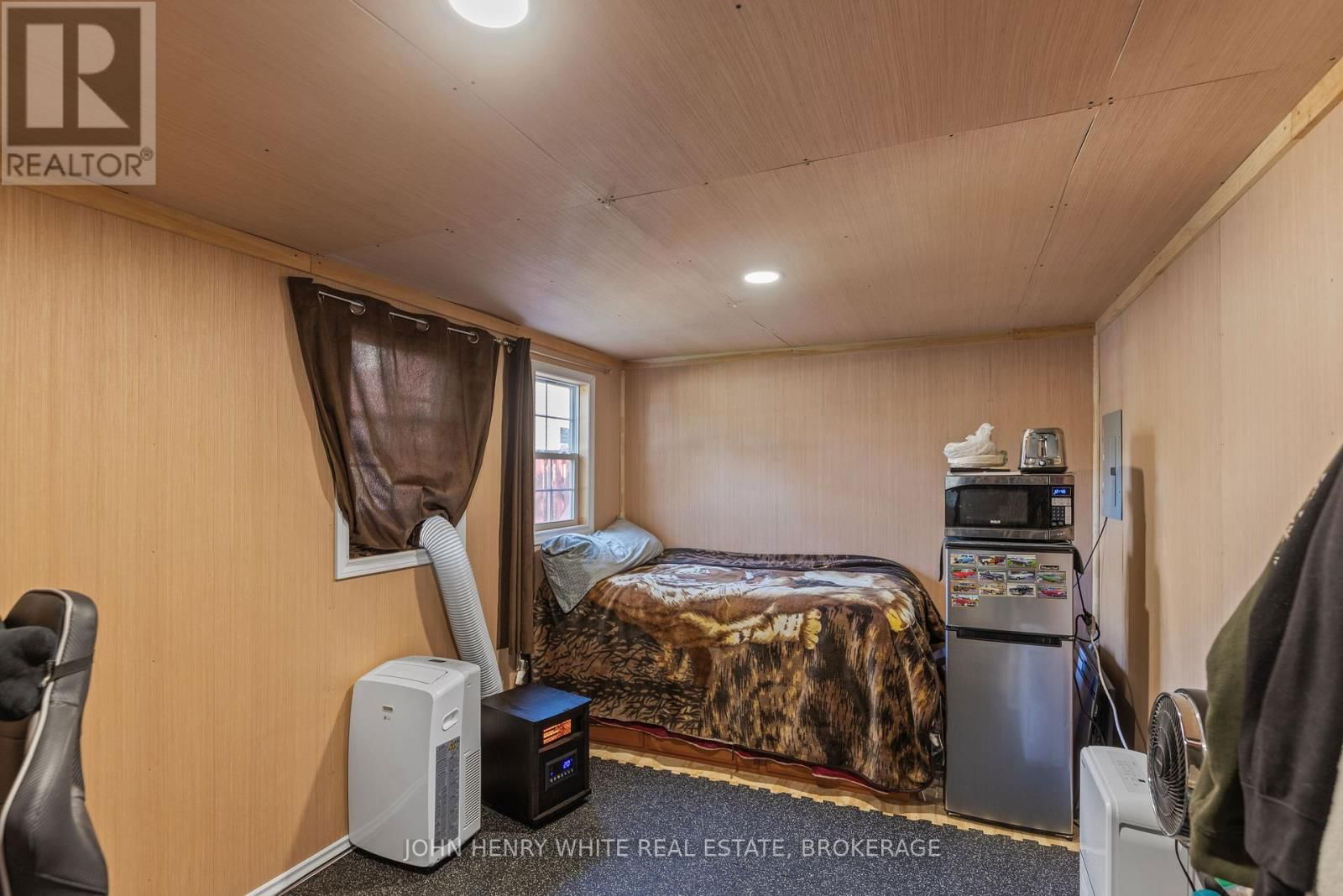 1182 QUEENSLAND PLACE Image 33