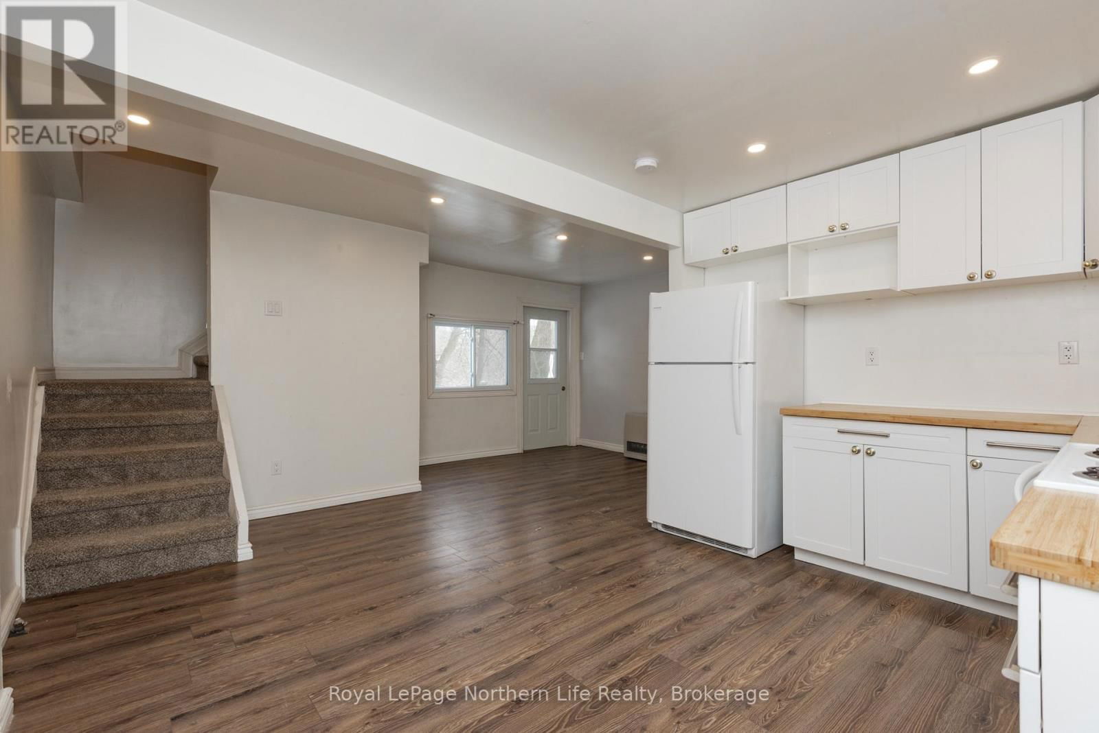 444 SECOND AVENUE EAST Image 11