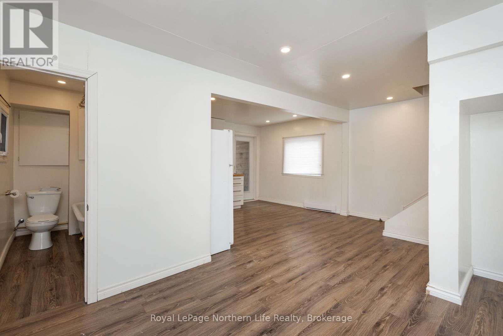 444 SECOND AVENUE EAST Image 19