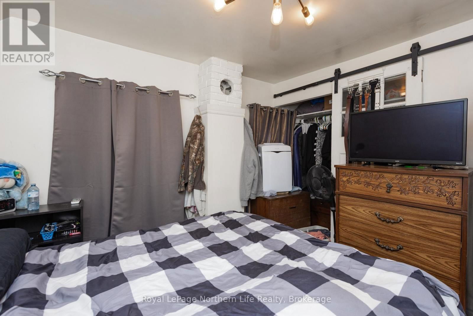 444 SECOND AVENUE EAST Image 34