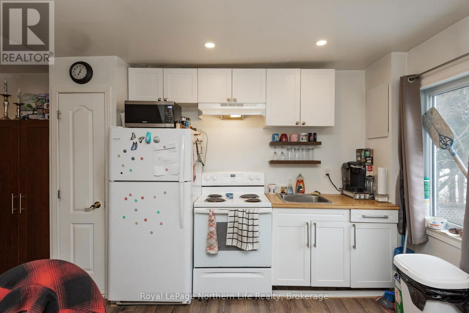 444 SECOND AVENUE EAST Image 44