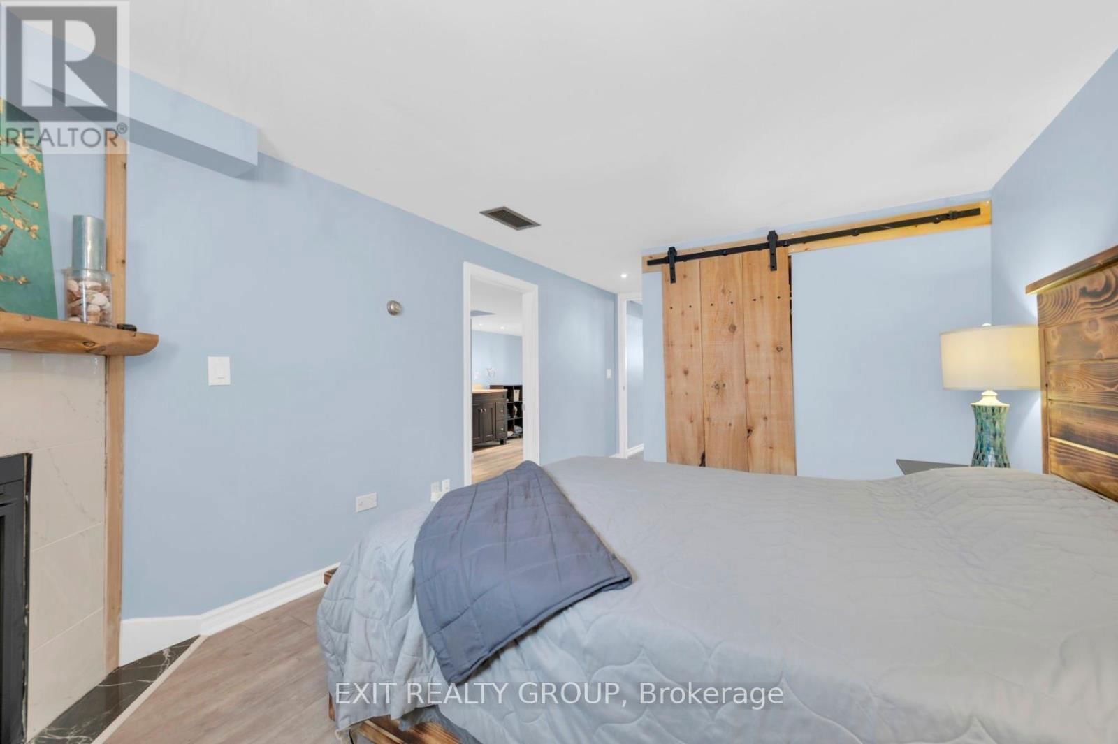 96 MAPLE DRIVE Image 18