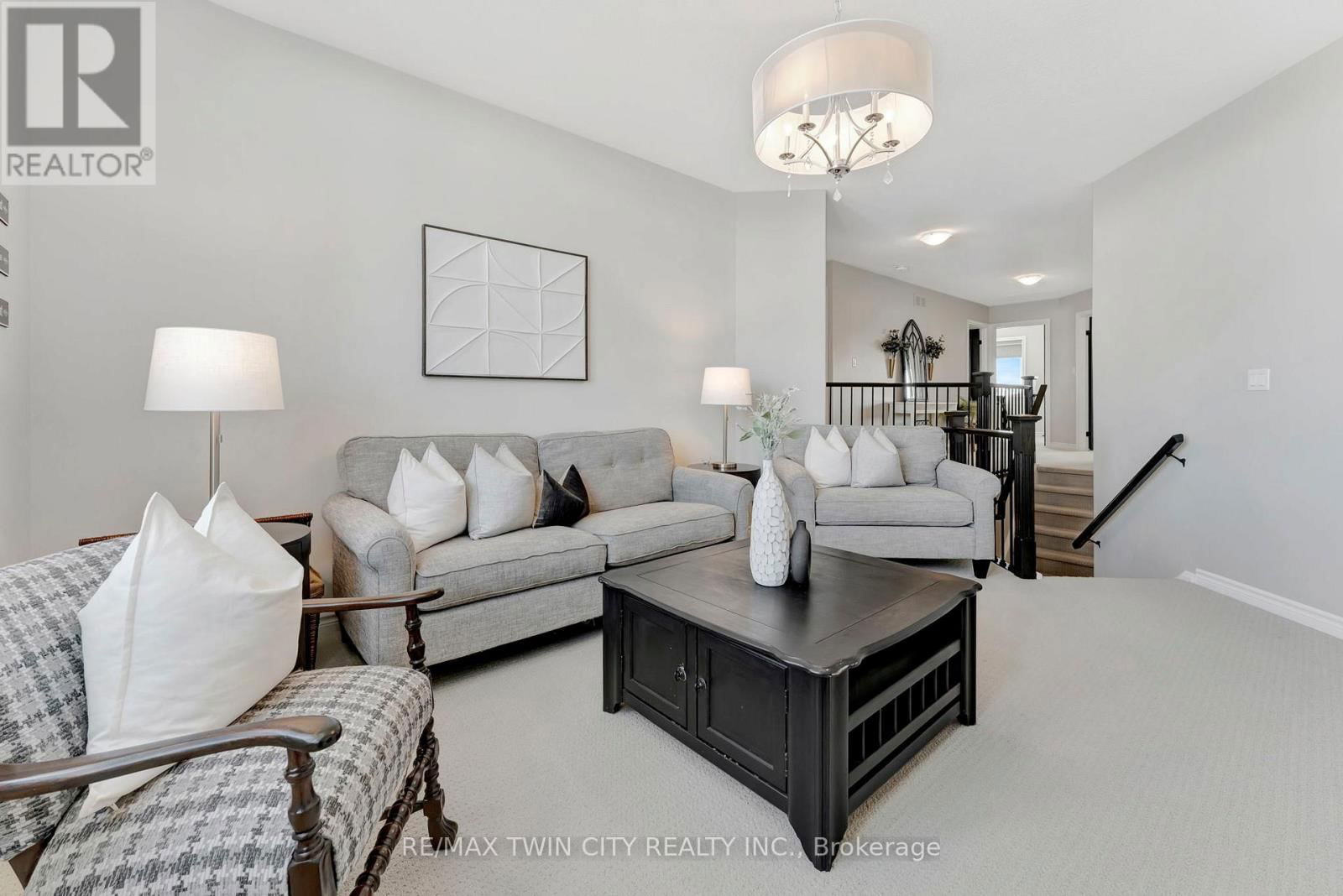 128 ROBERT SIMONE WAY Image 18