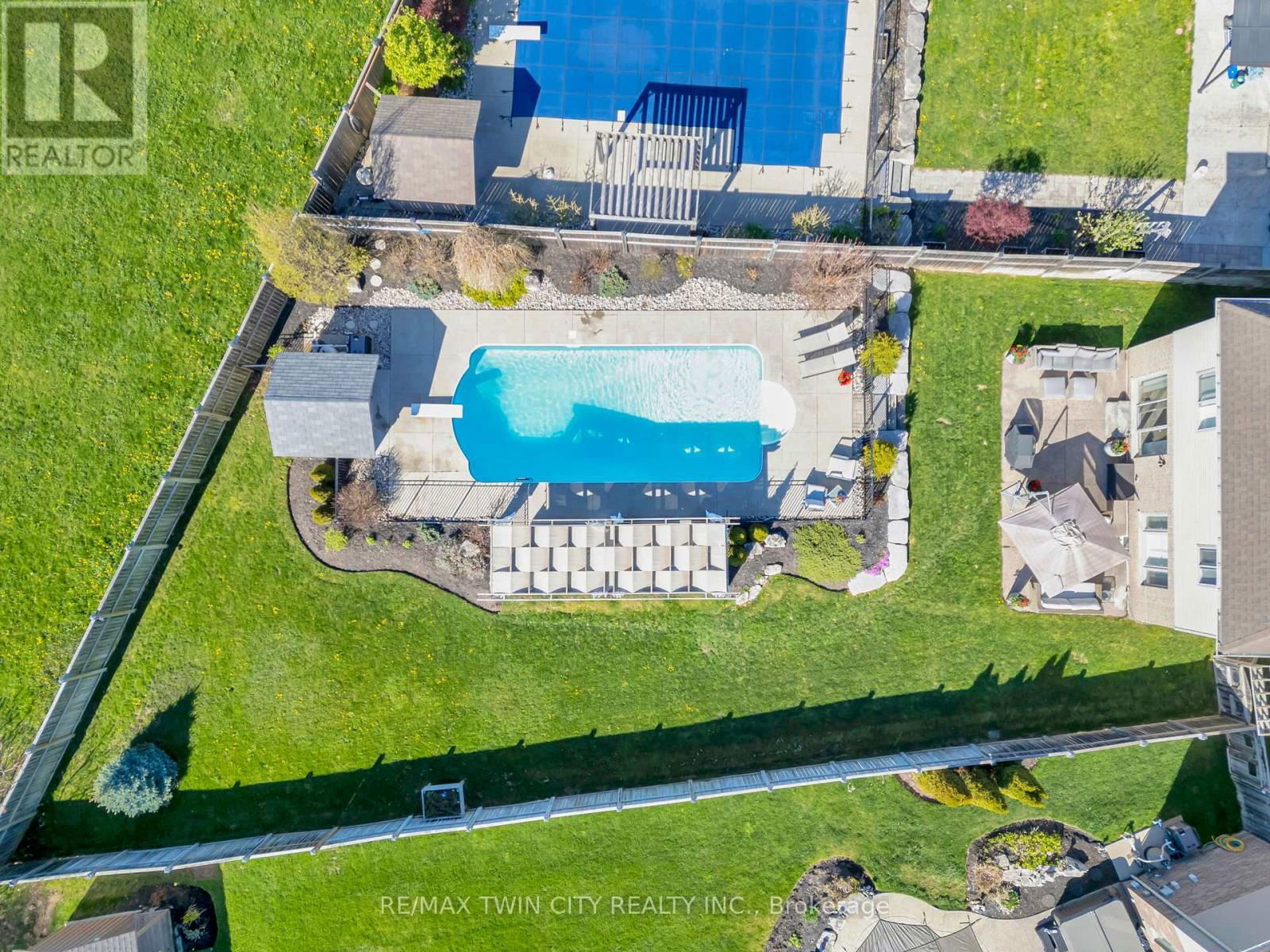 128 ROBERT SIMONE WAY Image 43