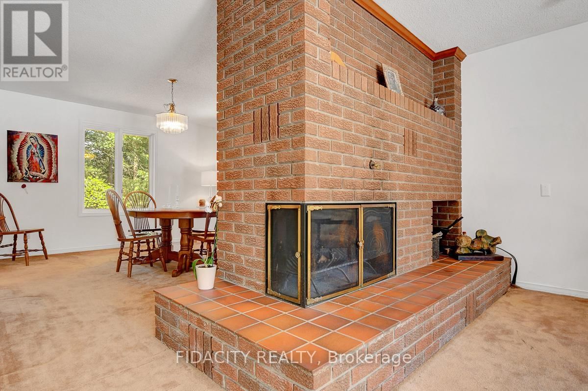 136 GREY STONE DRIVE Image 6