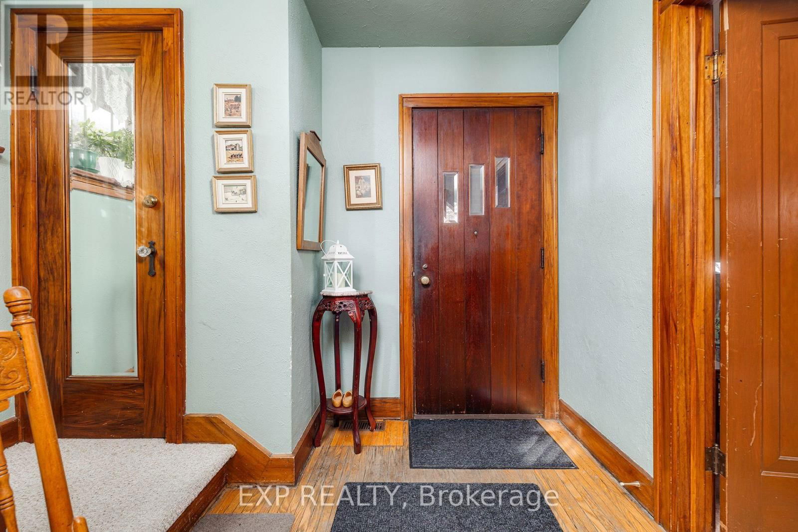 77 BORDEN AVENUE NORTH Image 17