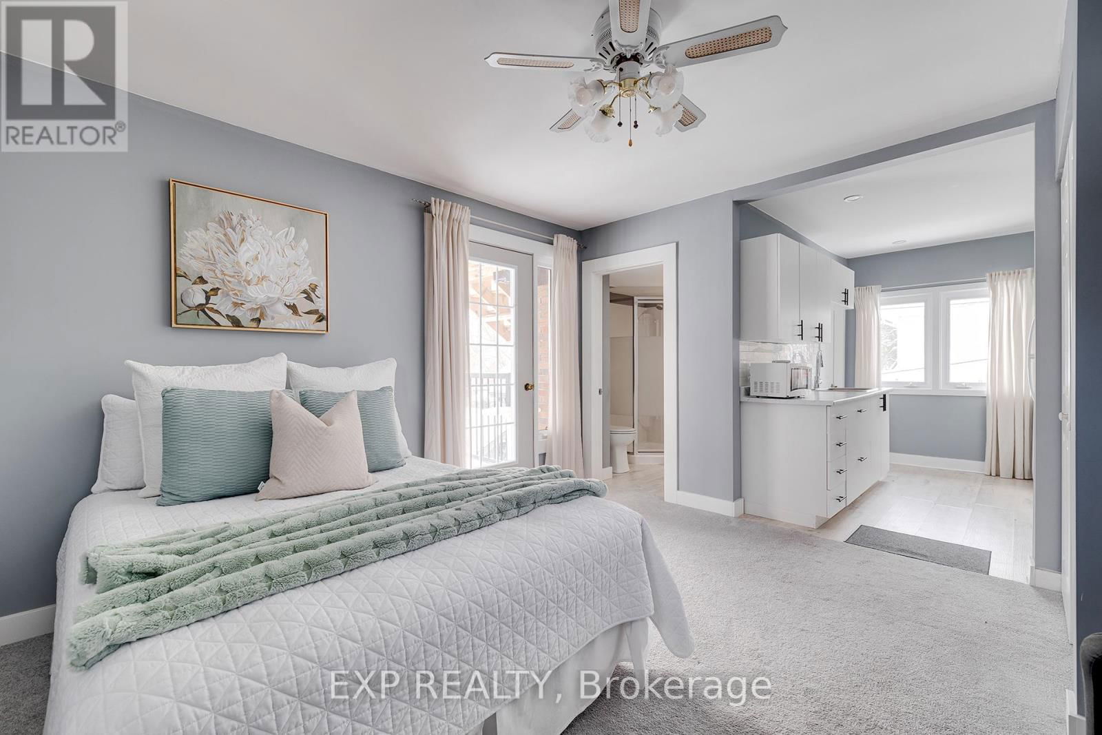 77 BORDEN AVENUE NORTH Image 23