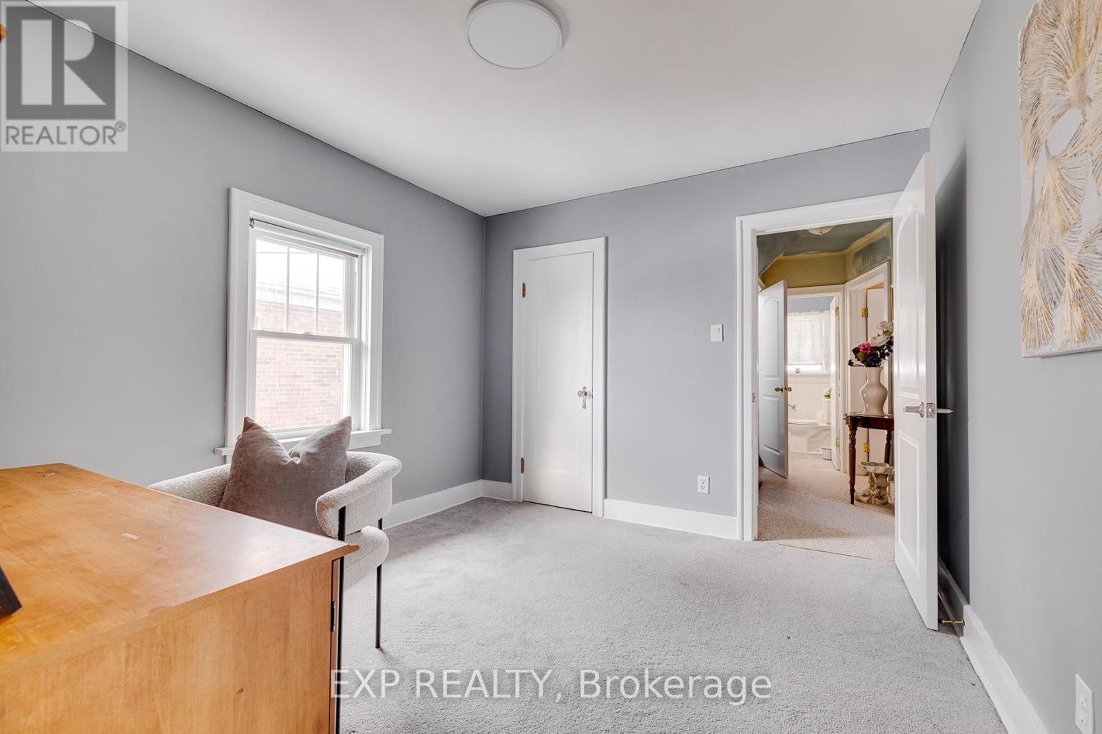 77 BORDEN AVENUE NORTH Image 26