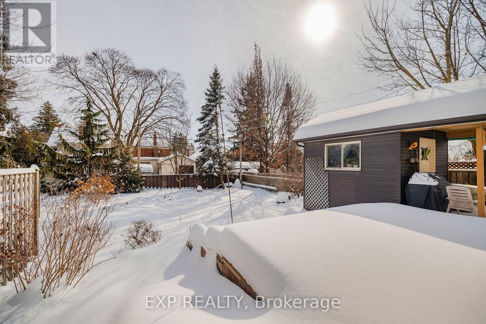 77 BORDEN AVENUE NORTH Image 44