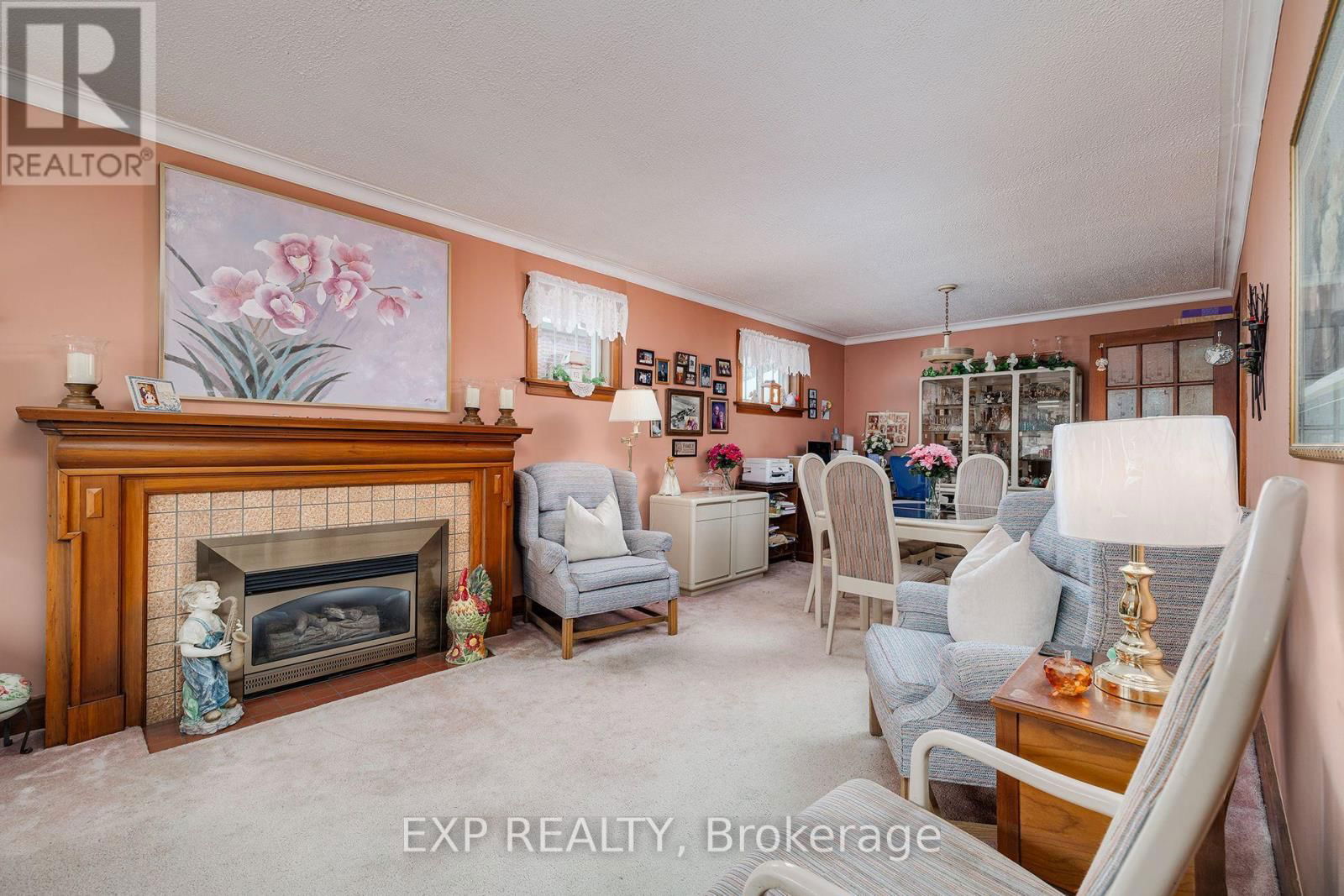 77 BORDEN AVENUE NORTH Image 6