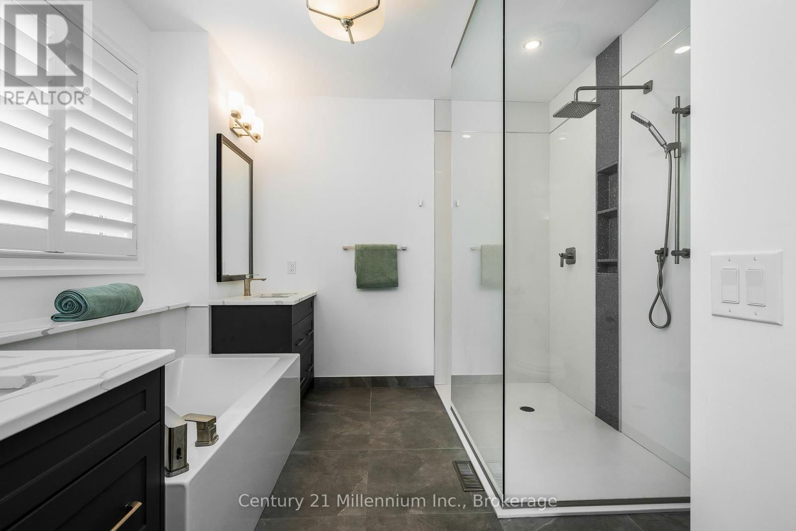 132 RANKIN'S CRESCENT Image 19