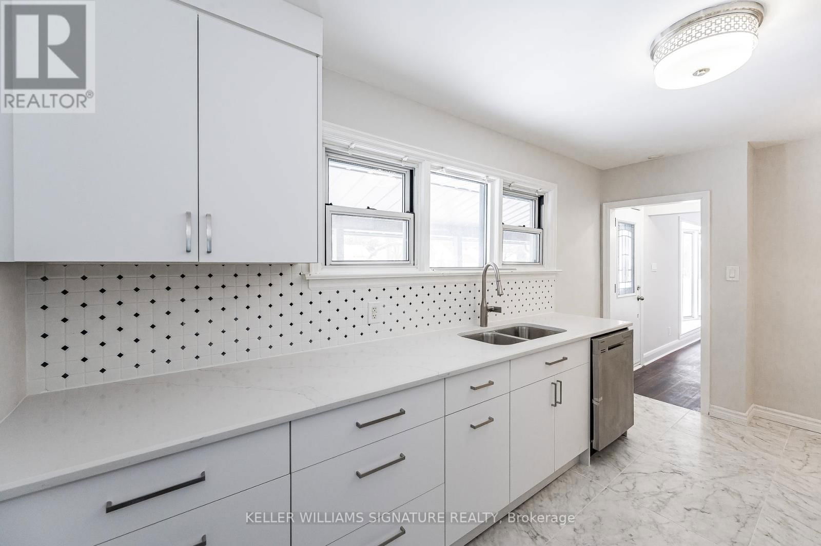 Upper - 18 RIDGEWOOD AVENUE Image 14