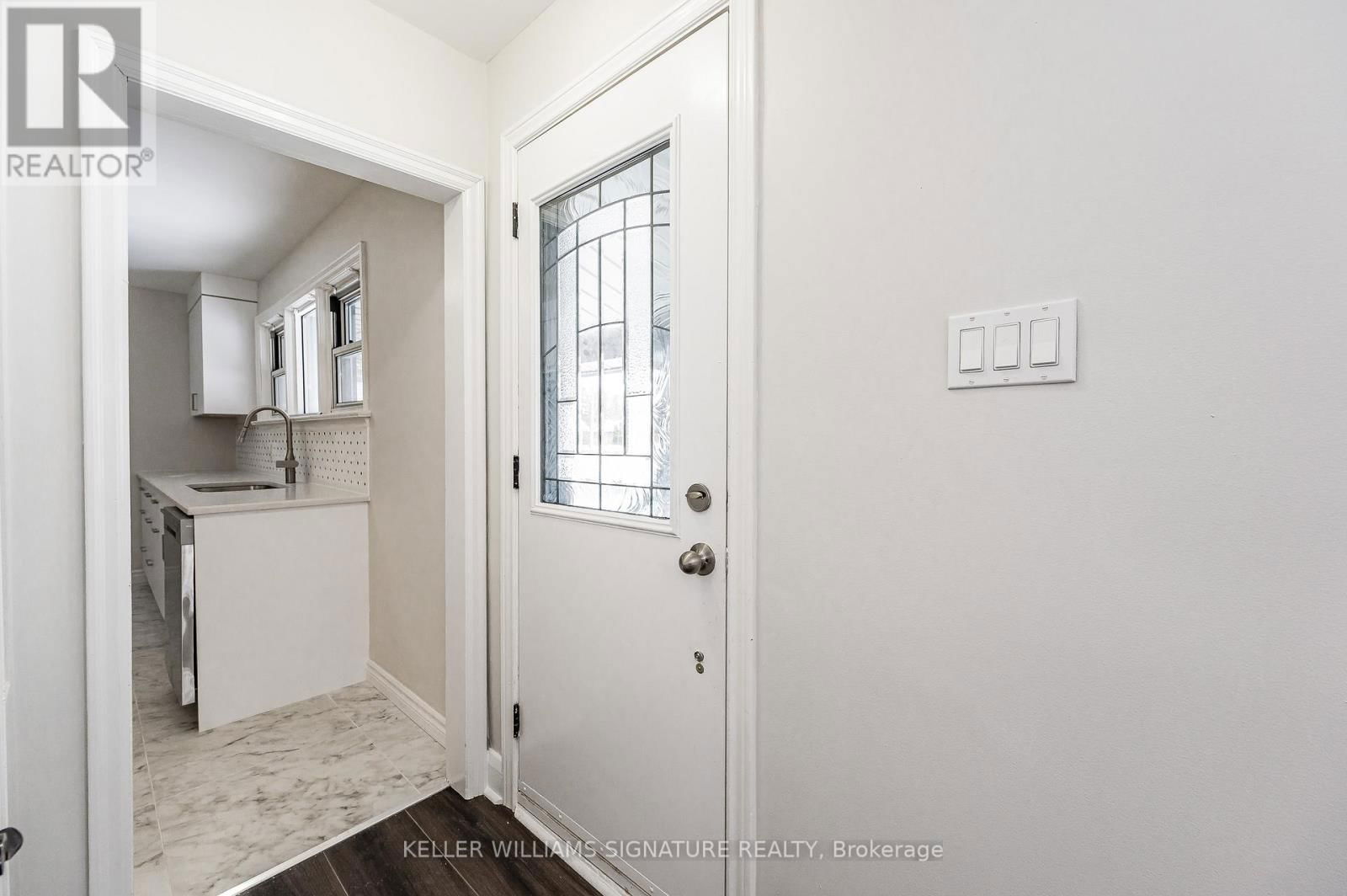 Upper - 18 RIDGEWOOD AVENUE Image 6