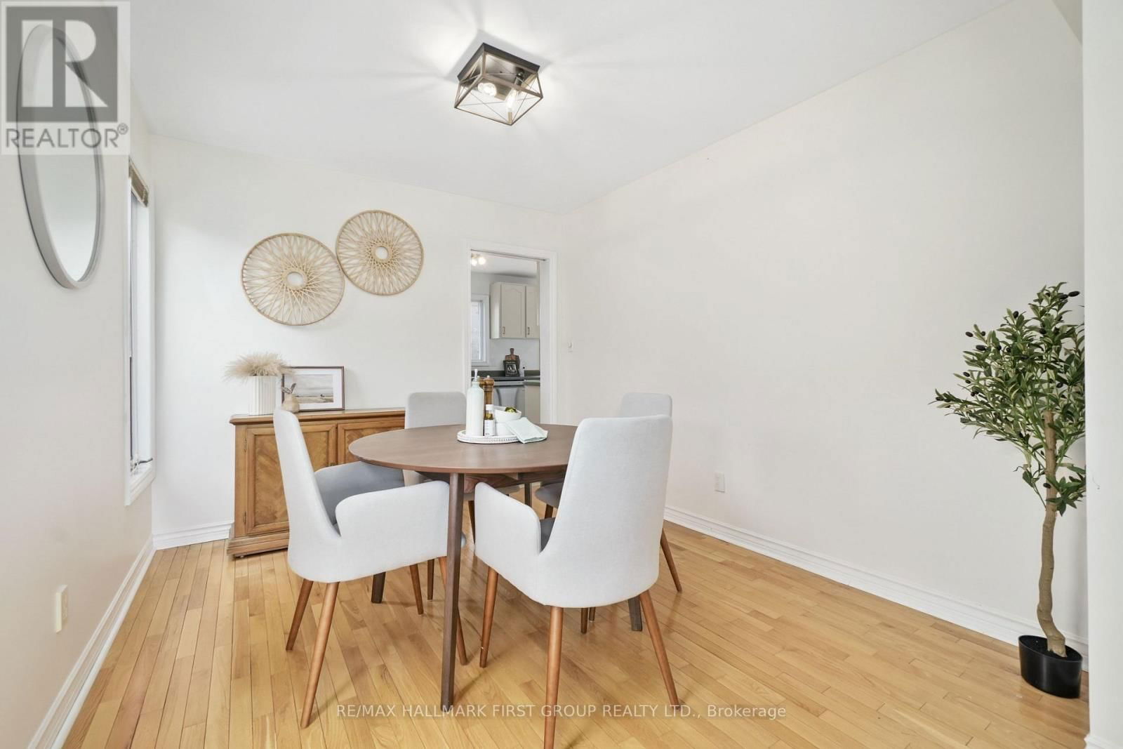 16 ANNE STREET Image 20