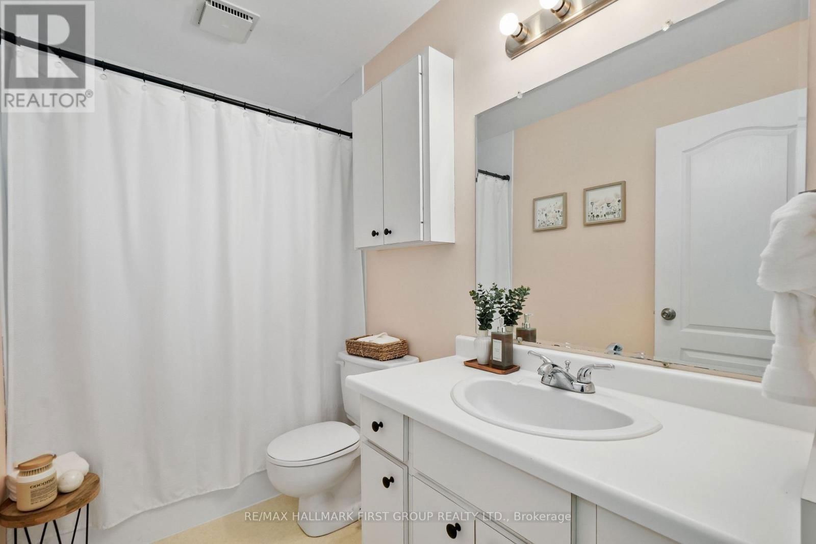 16 ANNE STREET Image 34