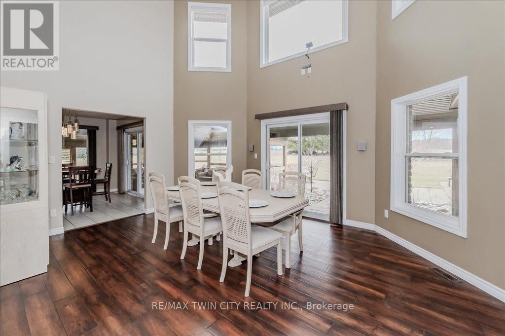 110 DEER CRESCENT Image 10