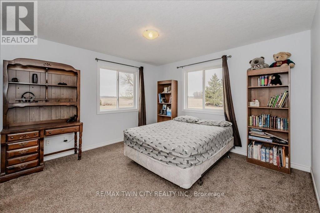 110 DEER CRESCENT Image 21