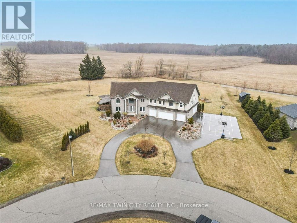 110 DEER CRESCENT Image 4