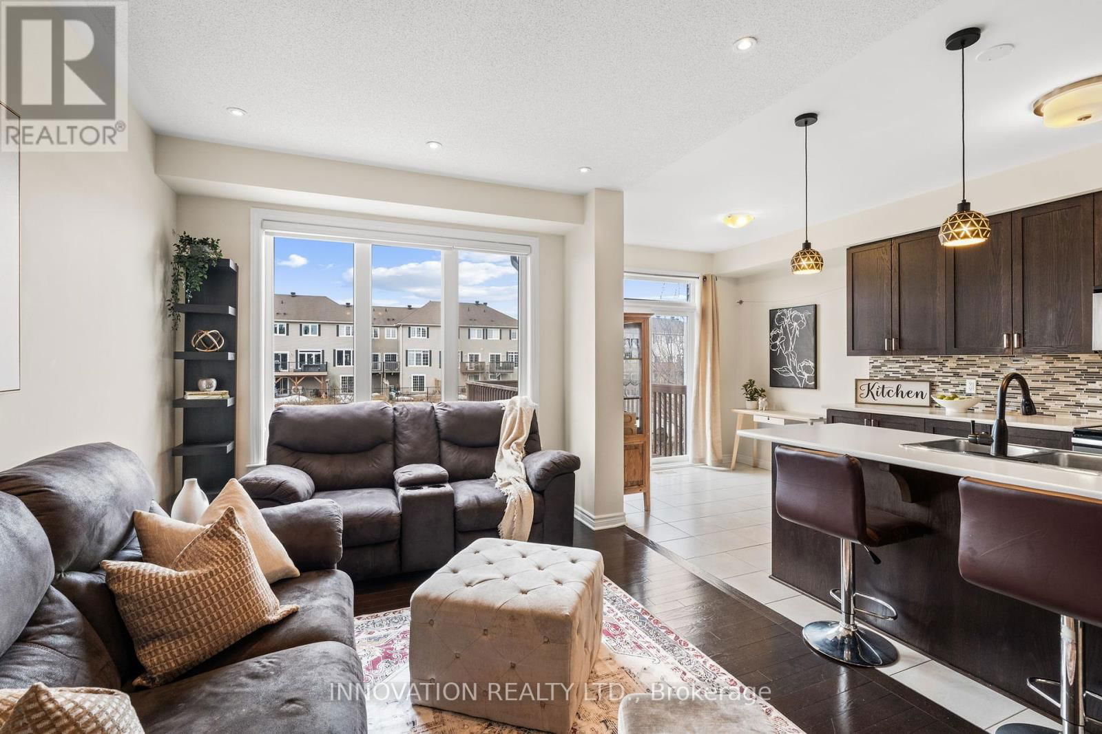 1559 CARRONBRIDGE CIRCLE Image 10