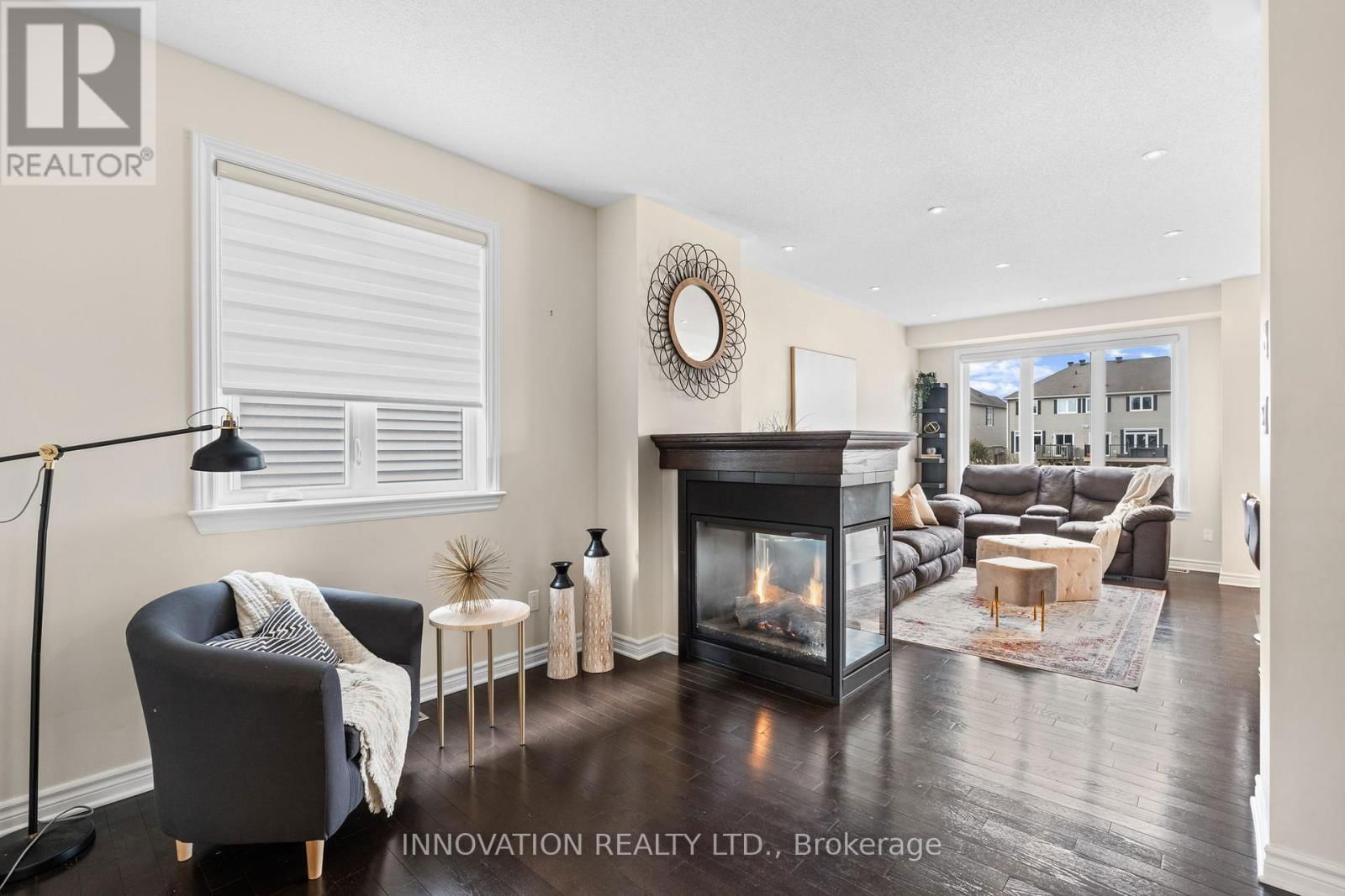 1559 CARRONBRIDGE CIRCLE Image 15
