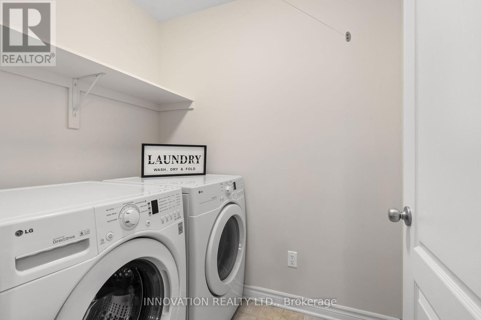 1559 CARRONBRIDGE CIRCLE Image 23