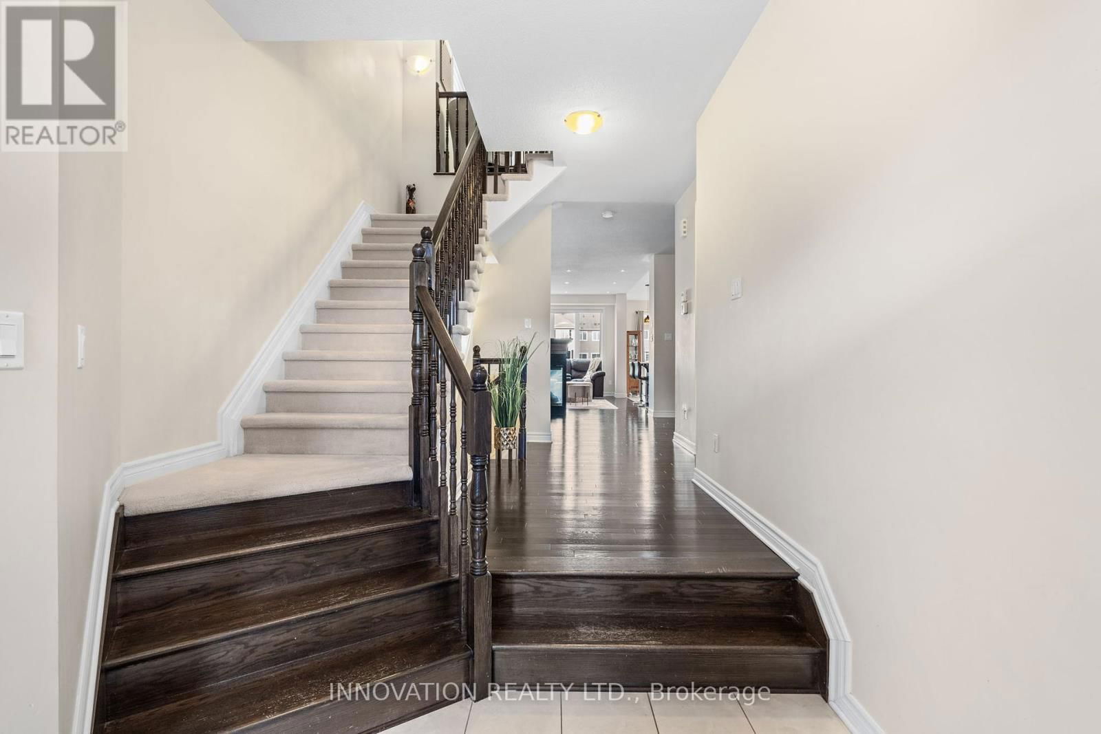1559 CARRONBRIDGE CIRCLE Image 4