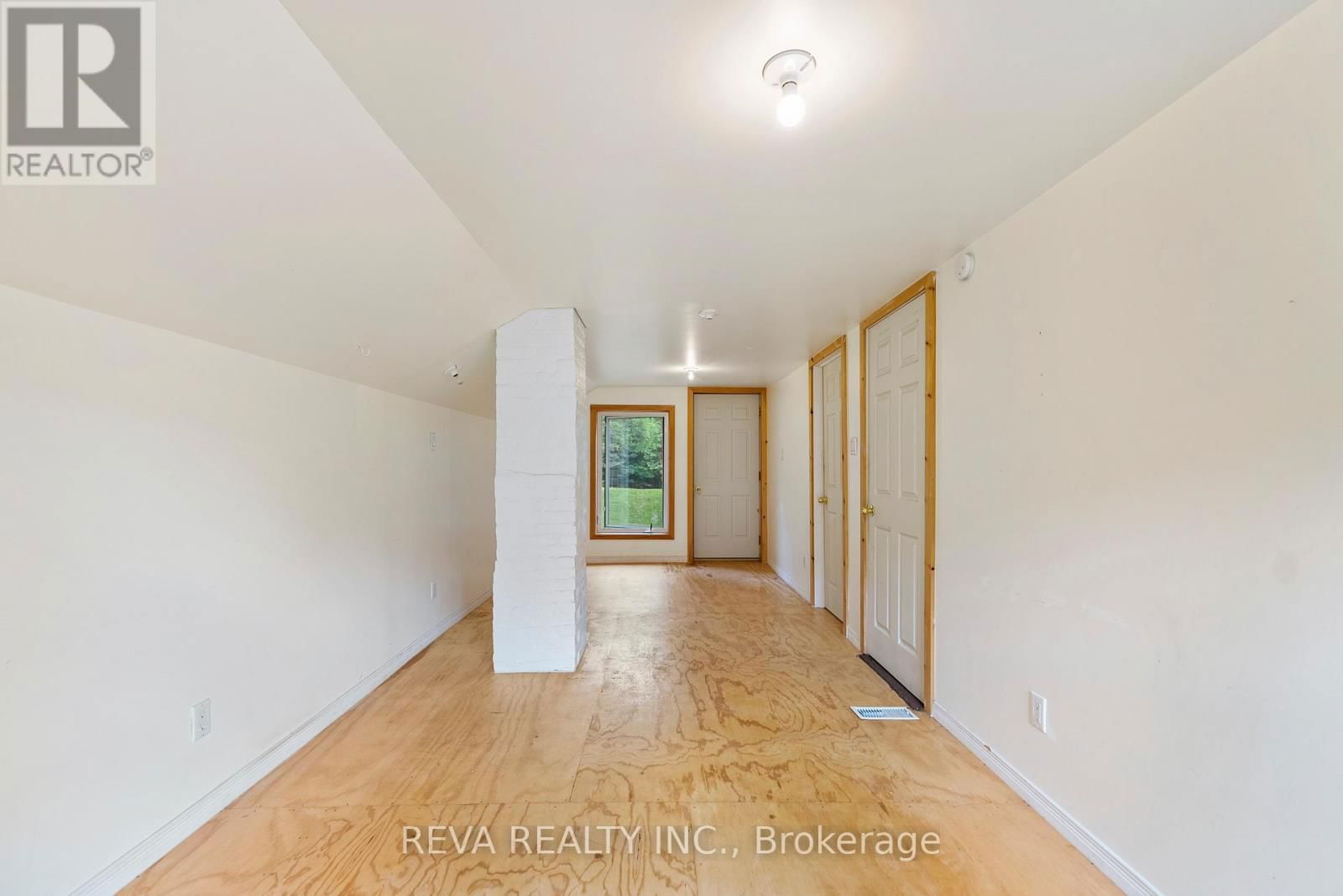 78 BRIDGE STREET EAST Image 16