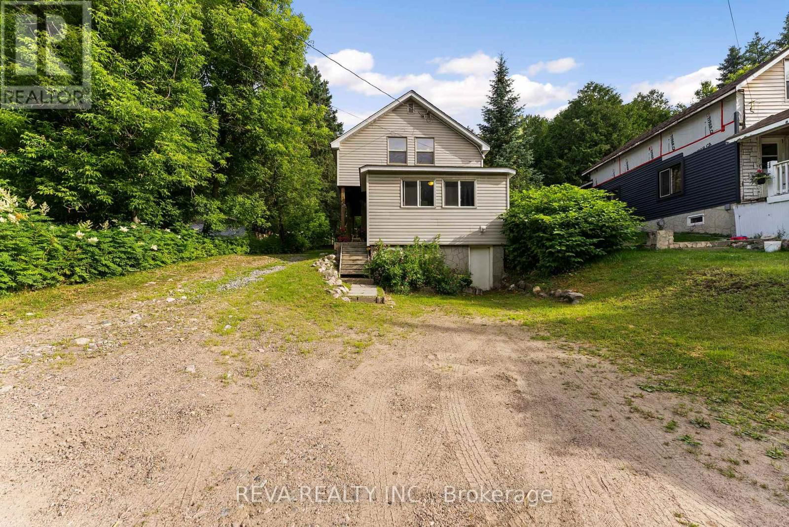 78 BRIDGE STREET EAST Image 21