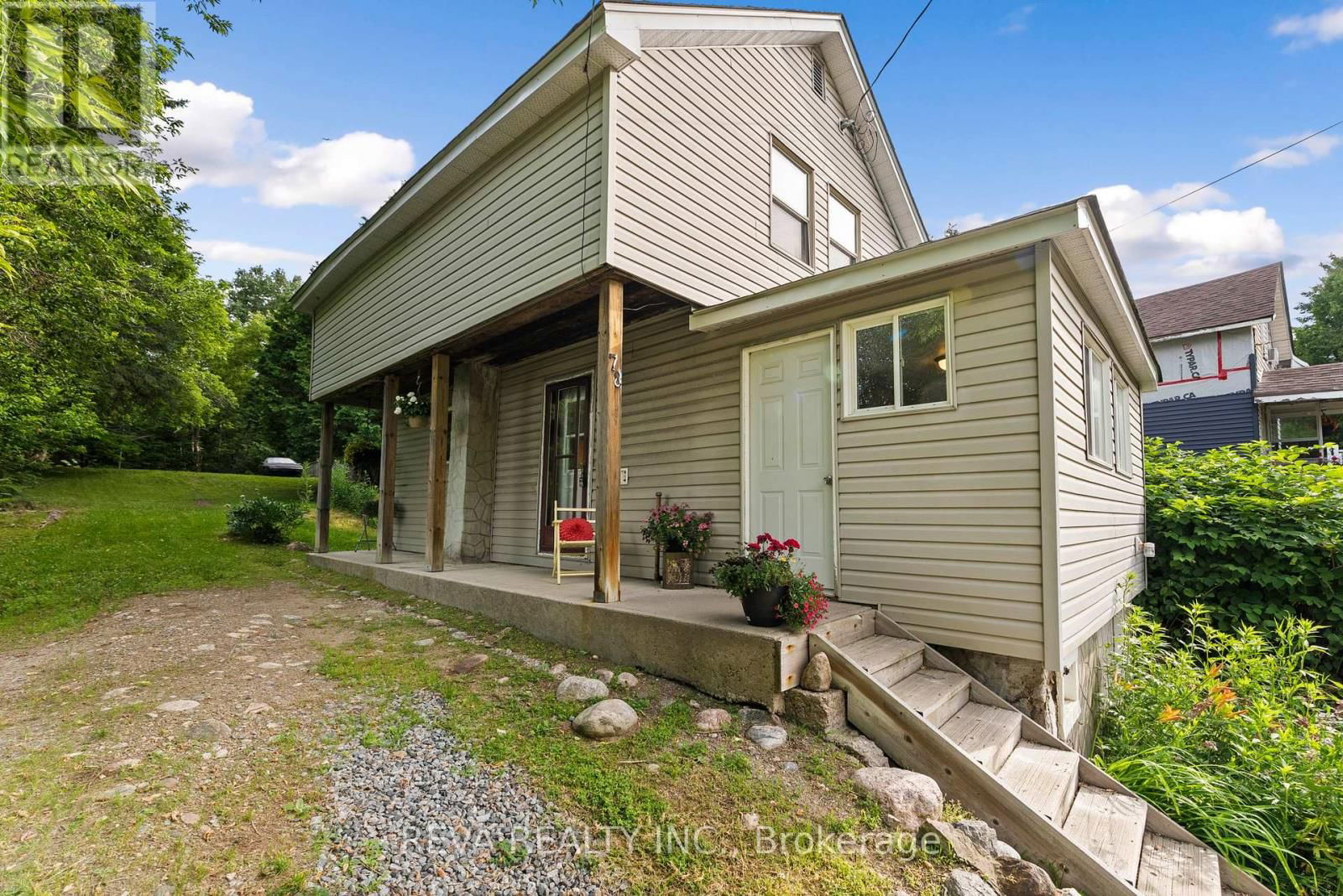 78 BRIDGE STREET EAST Image 22
