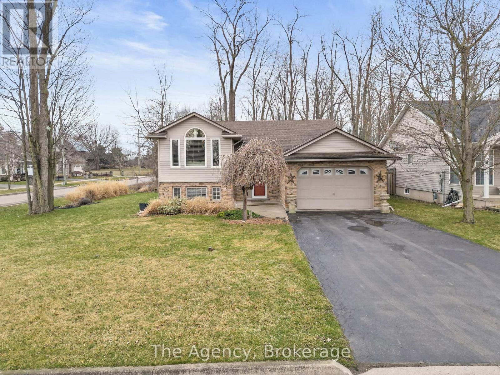 7 ROCHELLE CRESCENT Image 29
