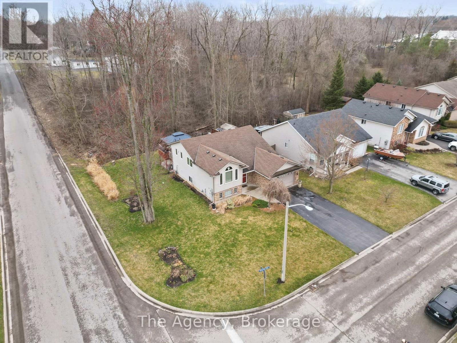 7 ROCHELLE CRESCENT Image 30