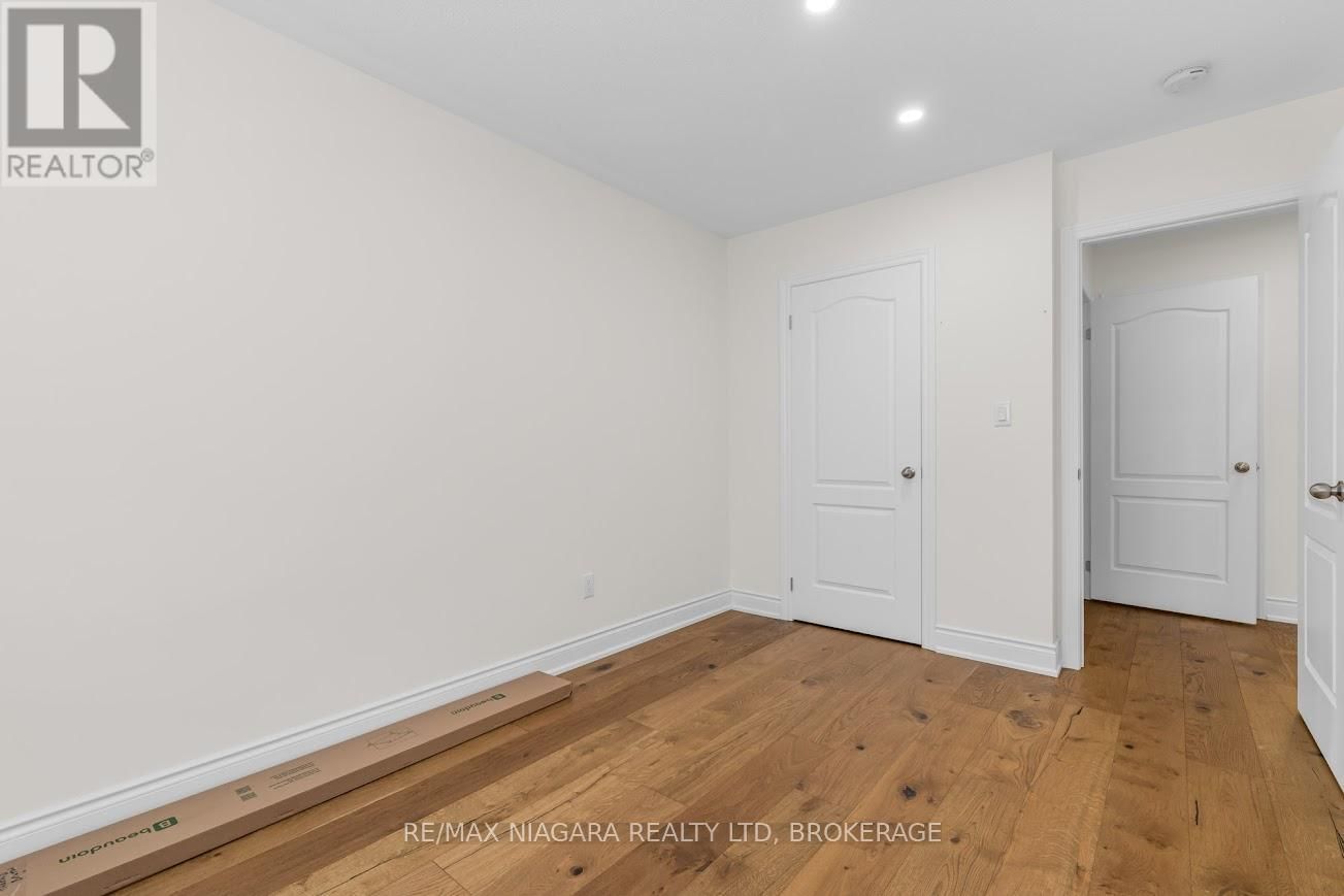 9 BRUTON STREET NORTH Image 22