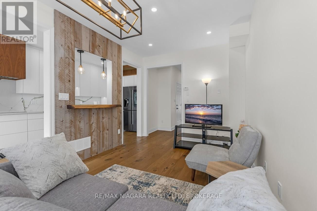 9 BRUTON STREET NORTH Image 7