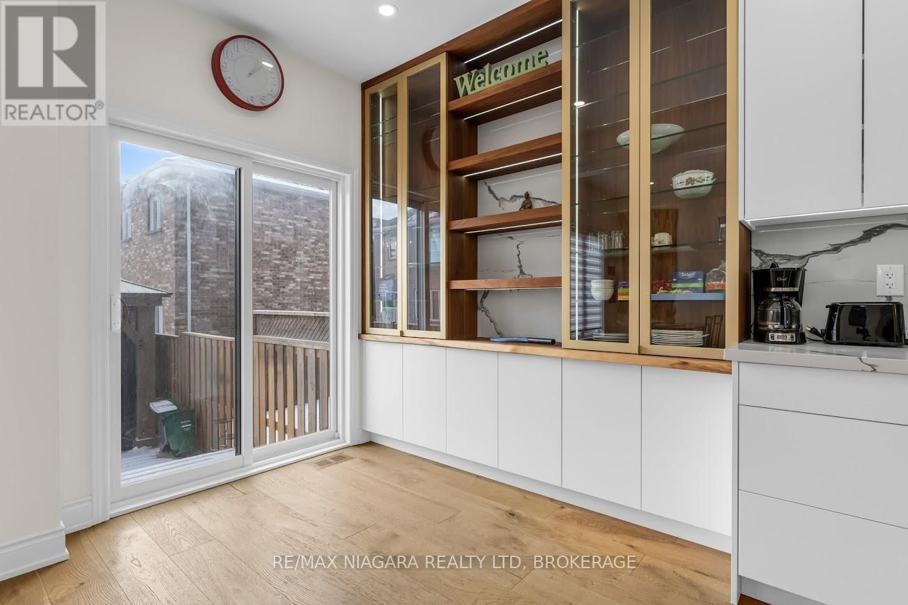 9 BRUTON STREET NORTH Image 9