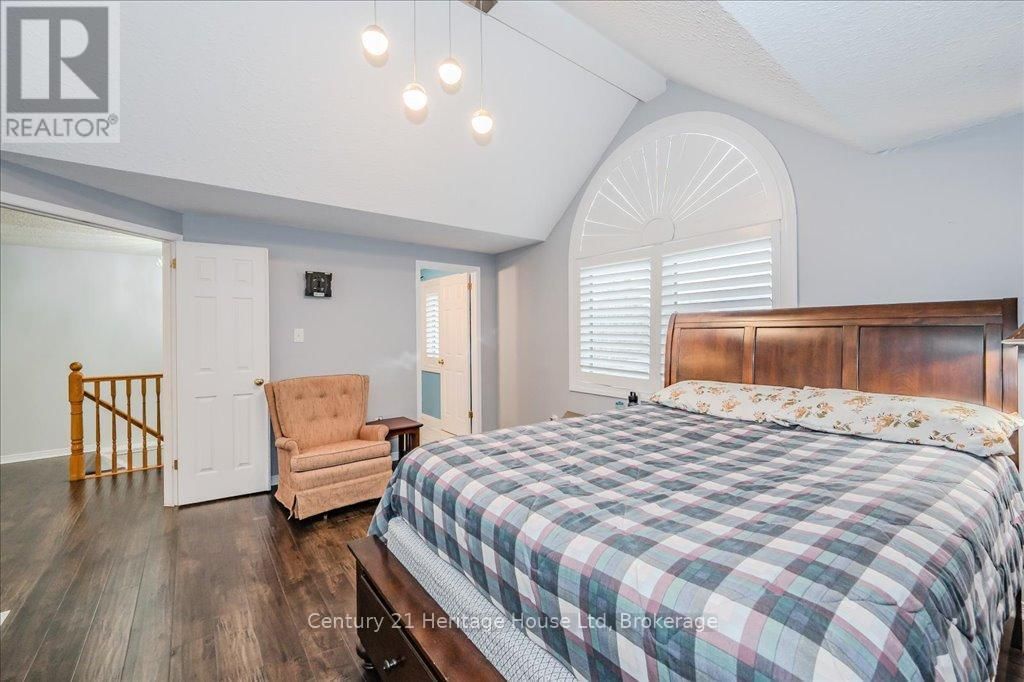 128 MILSON CRESCENT Image 22