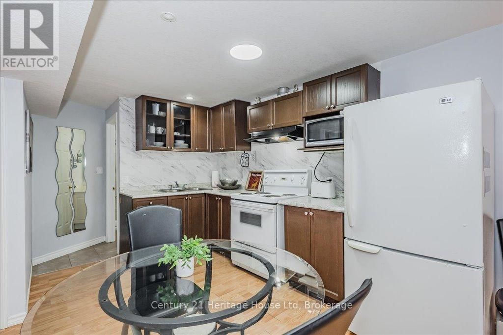 128 MILSON CRESCENT Image 31