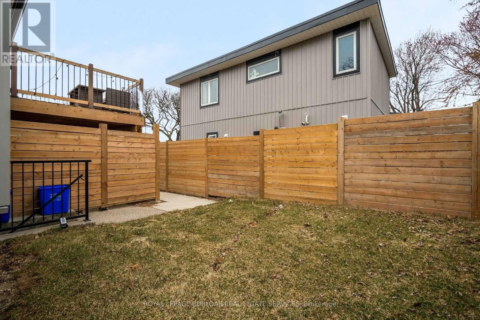 8 BANFF DRIVE Image 26