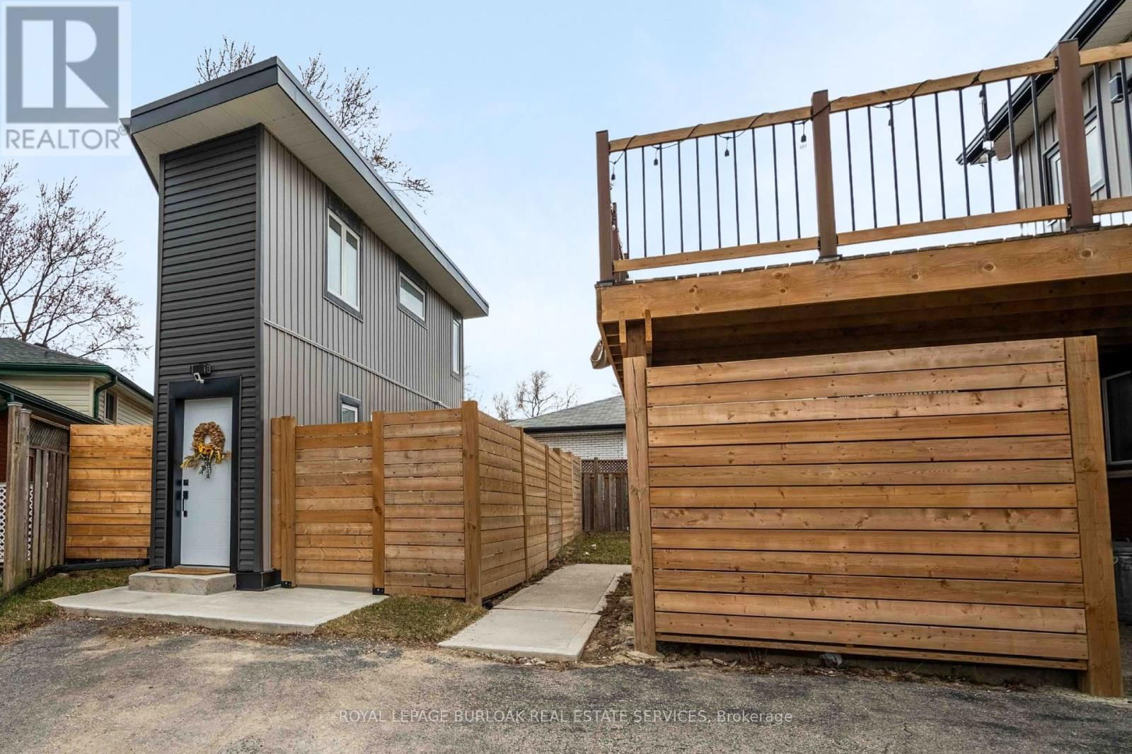 8 BANFF DRIVE Image 30