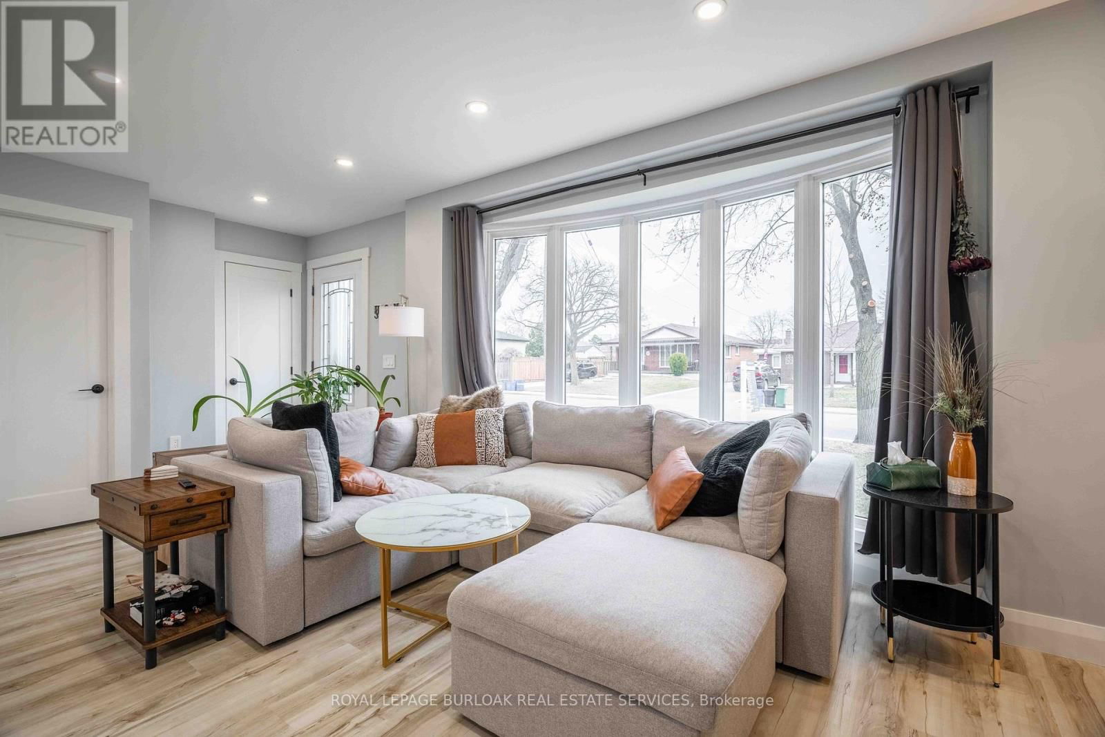 8 BANFF DRIVE Image 7