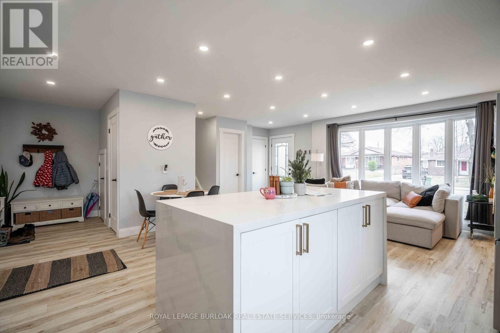 8 BANFF DRIVE Image 9