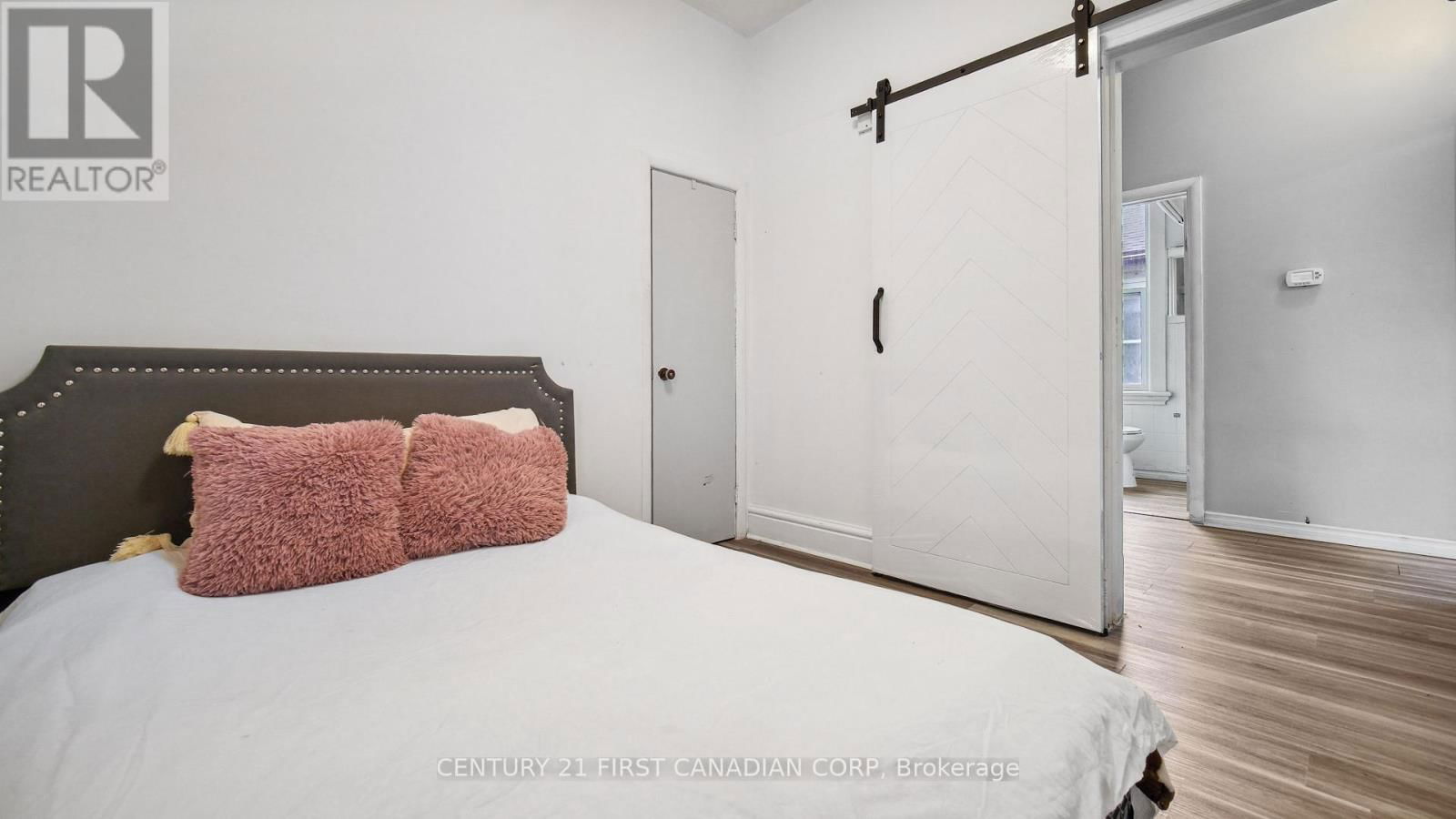 417 GREY STREET Image 13