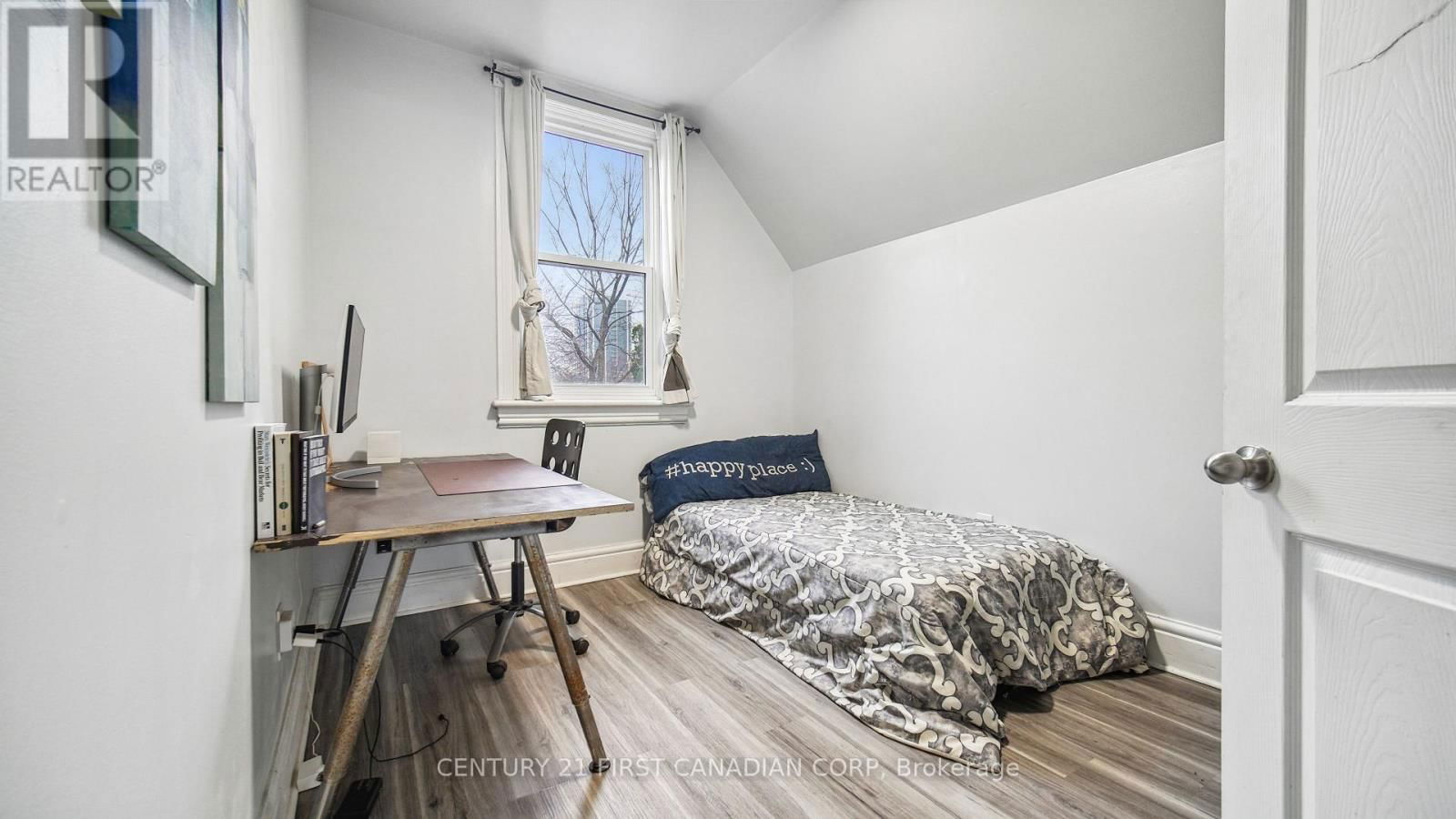 417 GREY STREET Image 20