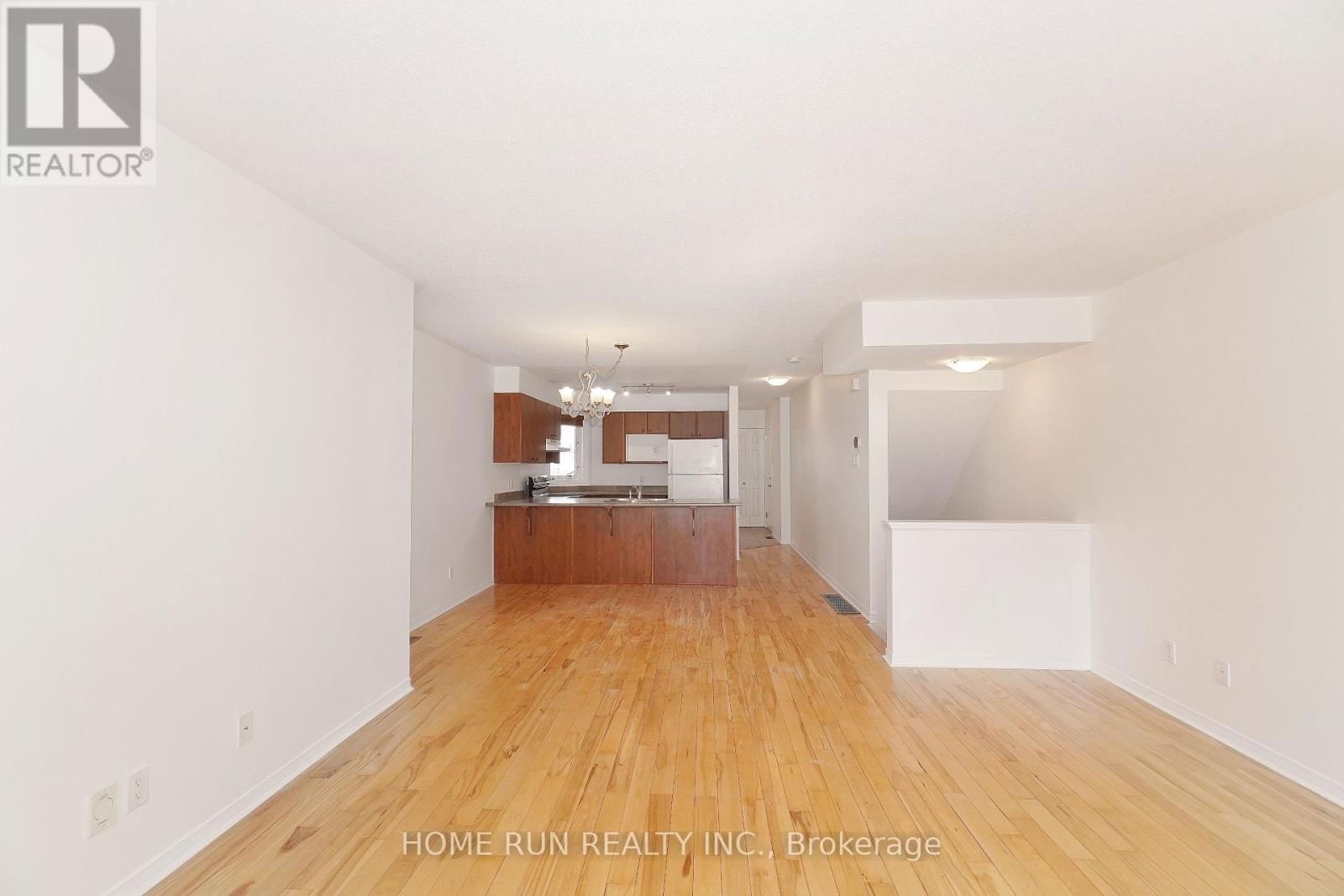 96 STRATHAVEN PRIVATE Image 10