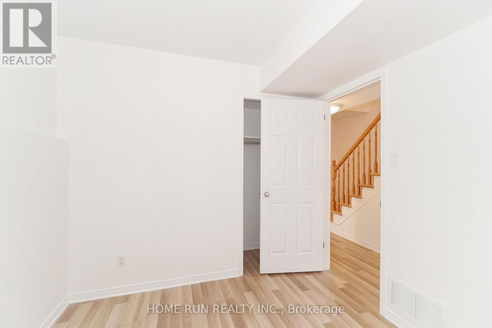 96 STRATHAVEN PRIVATE Image 21